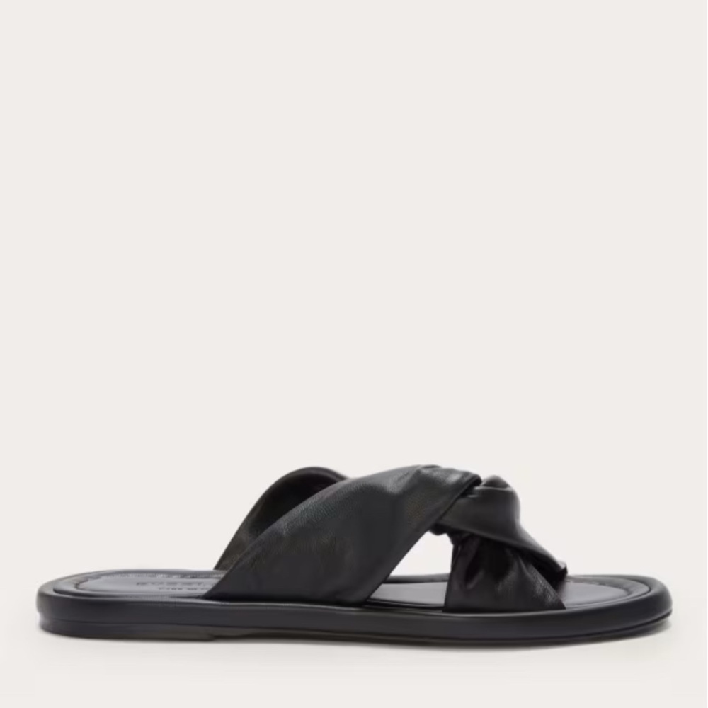 Everlane - The Day Twisted Sandal.
New w box.  Size 6.5